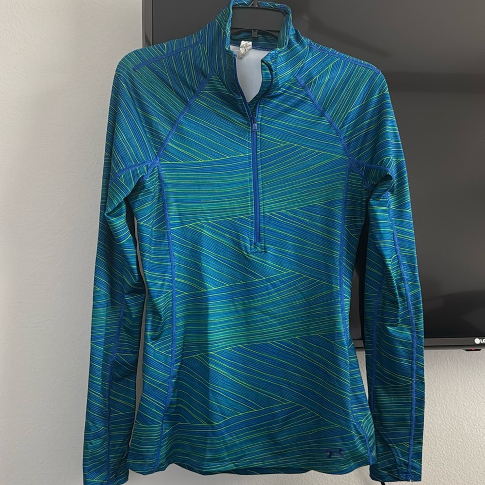 Cold gear long sleeve 1/3 zipper top.